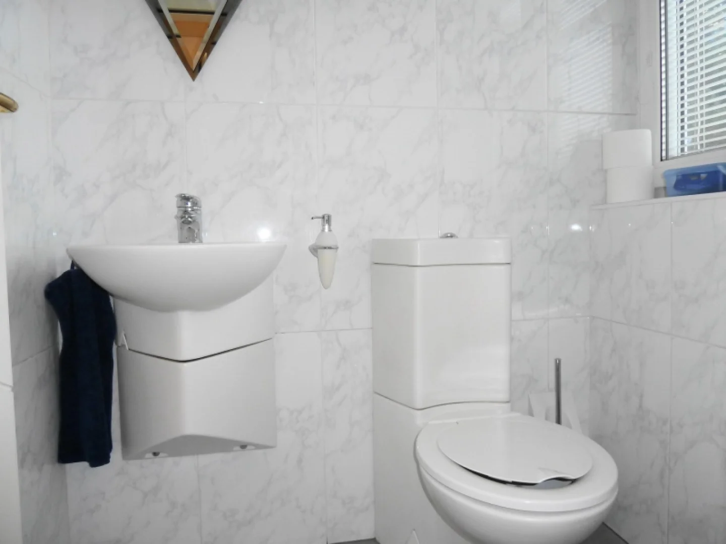WC EG