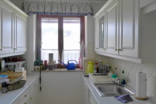 Sanierungsbedürftiges Zweifamilienhaus in Gneis